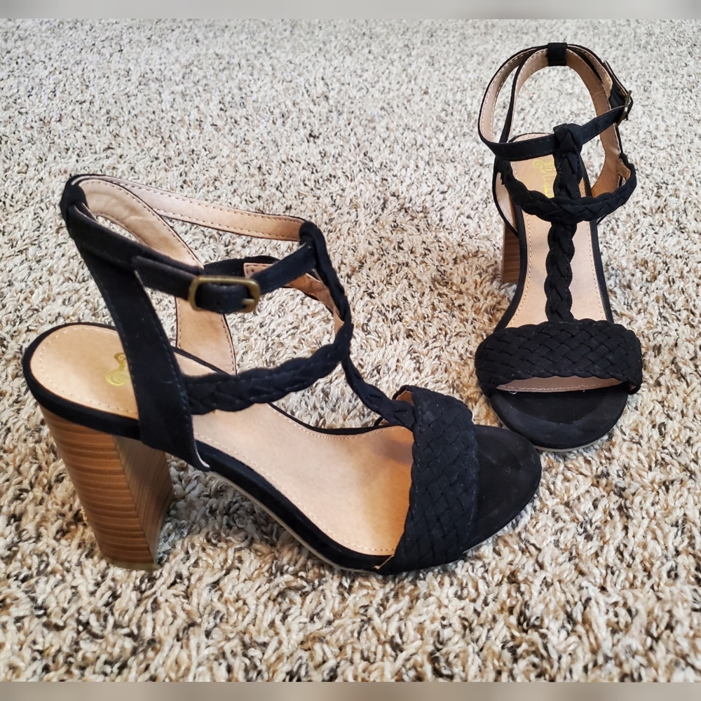 Thrash strappy heels size 6
